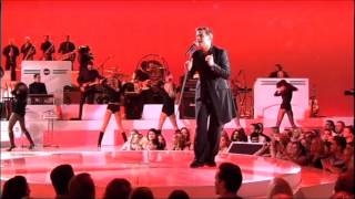 Robbie Williams show 2002 - 11 - Hot Fudge