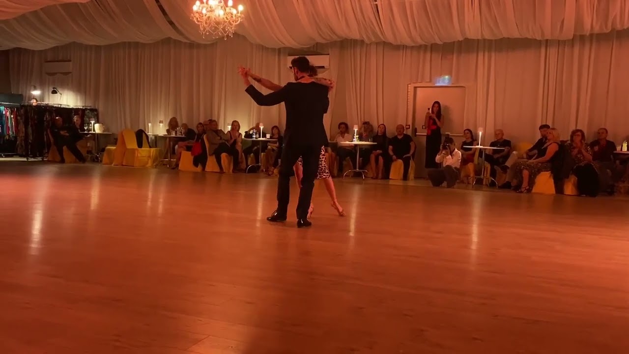 Marco Nodari y Claudia Cavagnini "Paciencia" @Milonga la Rotonda (Bs) 29/9/2024 2-4