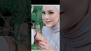 Download lagu nasehat : cara bersalaman yang benar dalam islam #shorts #istriidaman mp3