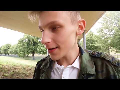 [DOKU] In den Anus, aus den Anus. Die Geburt eines Wesen's (Teil 1)