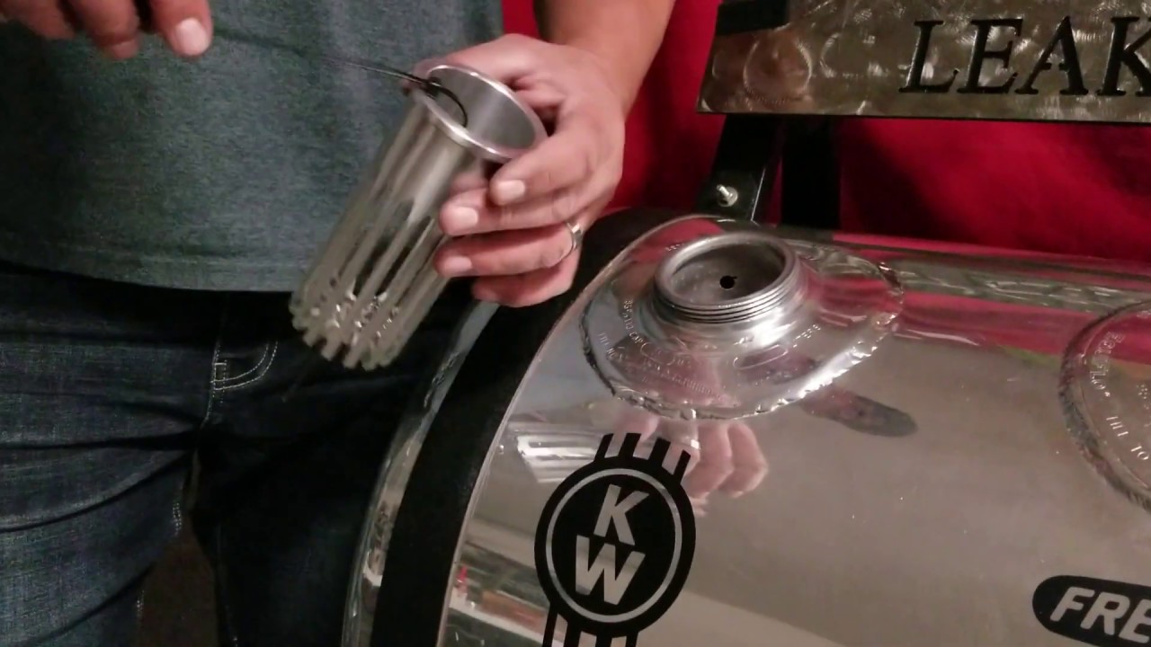 Kenworth Leak Defender Fuel Tank Cap & AntiSiphon Device Raney's