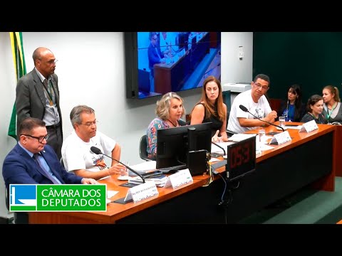 Administração e Serviço Público - Reestruturação da carreira pública de assistência social - 13/11
