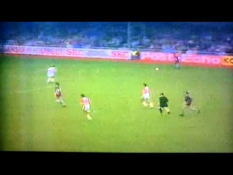 盧頓鎮1-0阿斯頓維拉莫斯點球上半場 1983年10月1日 (Luton Town 1-0 Aston Villa Lge Moss Penalty 1st Half Hlights 1st Oct 1983)