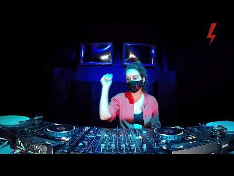 The Blue Oyster: Anna Slowinska / 28.10 / 18 - 19