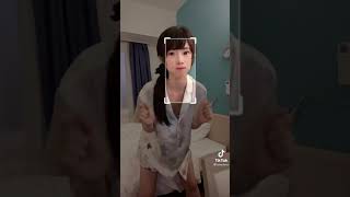 【胸チラ】見えても....