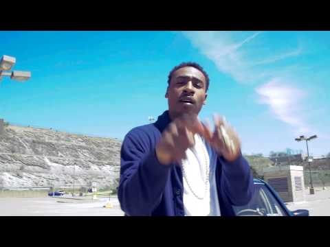 Young Dee - Living Life (Official Video) @bluelensfilms