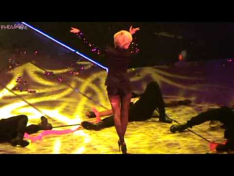 [Fancam] 111209 SNSD Singapore Concert Sunny Solo