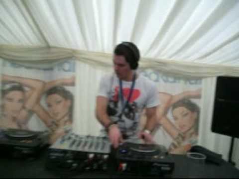 Planet Love 2009 Stuart Millar Live