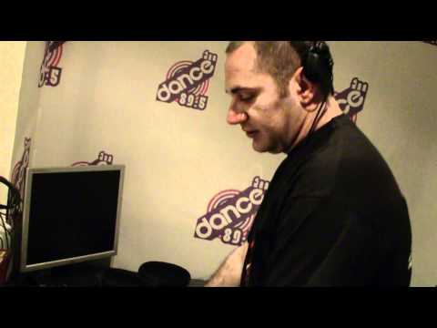 Rosario Internullo @ Nights Underground #007 @ Dance FM 89,5 - 07.04.2011 (HD)
