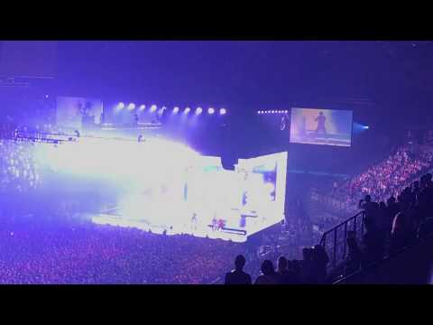 Bruno Mars - Intro + Finesse (Live @ AccorHotels Arena, Paris - 5 juin 2017)