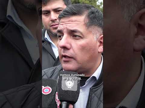 🚧 El gobernador OSVALDO JALDO supervisó el reinicio de la construcción de 132 VIVIENDAS en Río Seco
