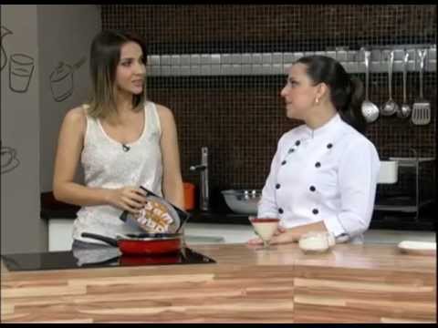 Mulher.com 14/11/2012 Sabrina Repulho - Panacotta com calda de morango