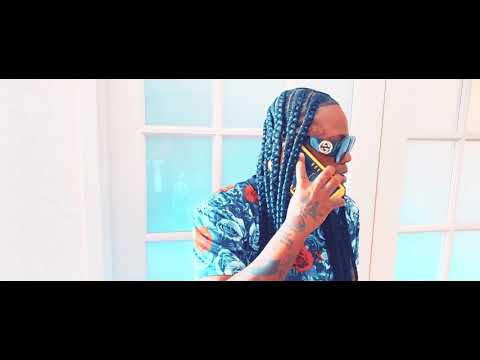 B DOT HOLLA ( 2 ON FREESTYLE )