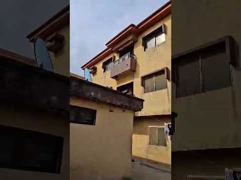 6 bedroom duplex with a room boys quarter off festac link road Amuwo odofin