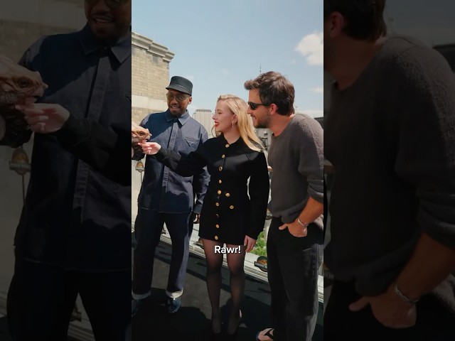 The cast reunites with Delores in London ahead of the premiere tonight!