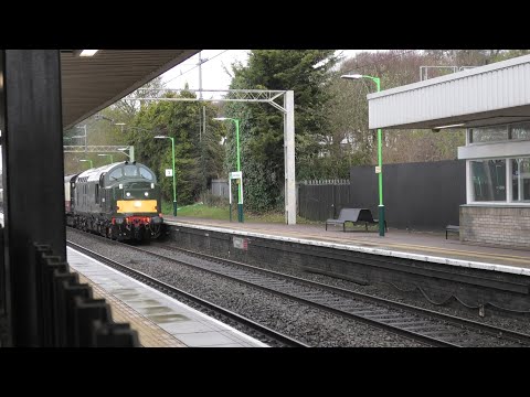 37667/D6851 and 37521/D6817 at Hemel Hempstead - 11/04/2023