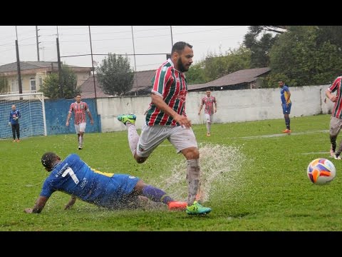 Gol de Pauta TV - Em campo com muita água, Trieste aplica 7 a 1 no Uberlândia