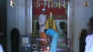 preview picture of video 'Puja To Shri Haidakhan BABAJI In Chilianaula Anand Puri Ashram India'