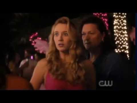 Jane The Virgin CRACK / I WANT MICHAEL AND JANE TO HAVE BBS.