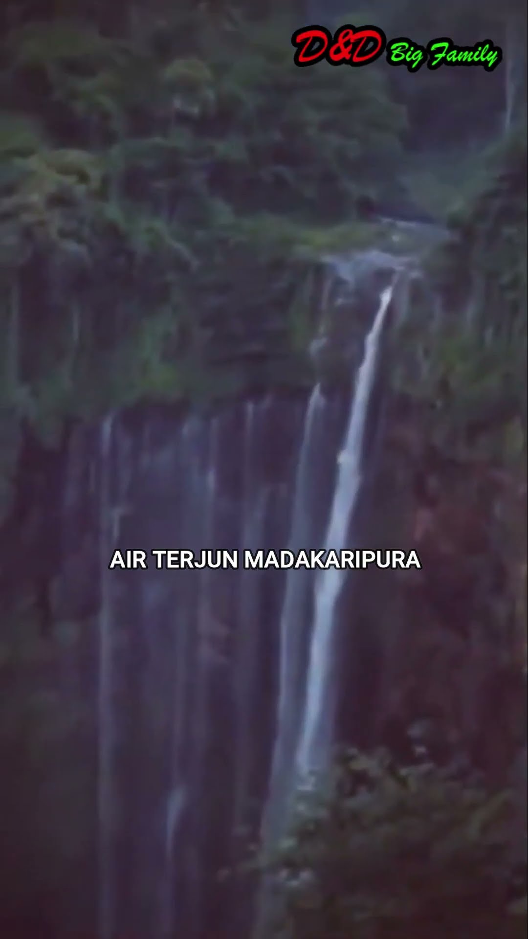 Jangan lewatkan Air Terjun Madakaripura di Probolinggo! Keindahannya bikin kamu terpesona, cocok banget buat kamu yang m...