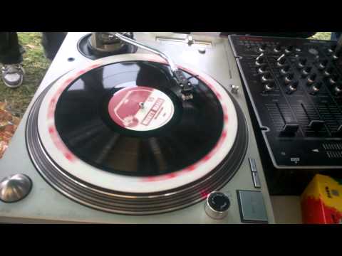 ADONAI SOUNDS running MIGHTY MASSA - BREAK DOWN THE BABYLON (DUB)