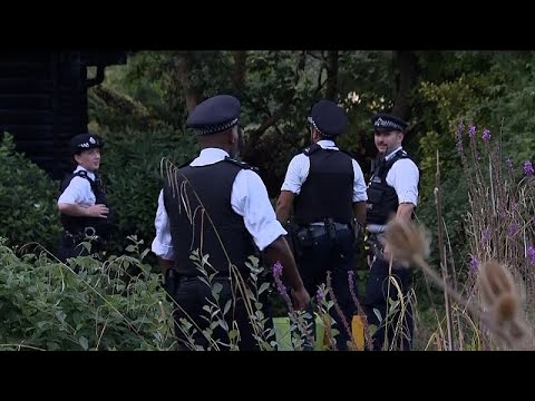 Geflohener Häftling soll sich unter Lieferwagen festgeklammert haben