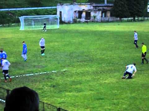 Asa se joaca fotbal la sate