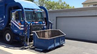 Republic Heil Freedom Collecting Residential in Brea, CA