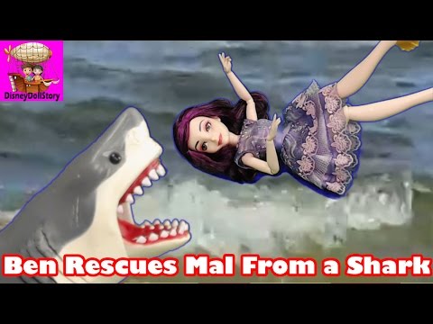 Ben Rescues Mal from a Shark - Part 3 - Moana and Descendants Series Disney