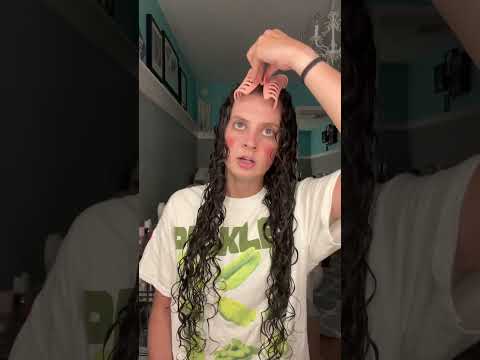 frizz free curly hair routine!!! #curlconfidence #curlyhair #hairtok