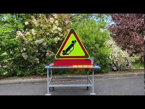 Triangle de toit Triflash 1000mm Intersignaletic Feu bicolore 120mm 2 feux Vpower et rampe warning