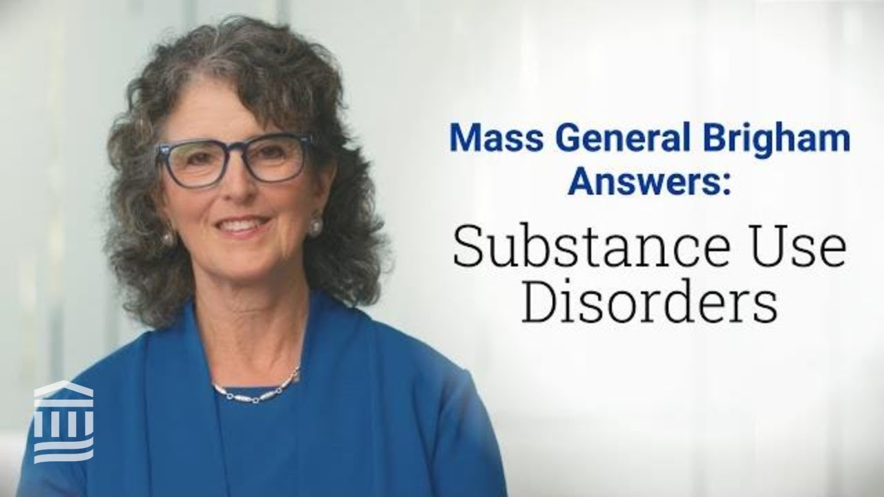 What are the main symptoms of a substance abuse disorder?