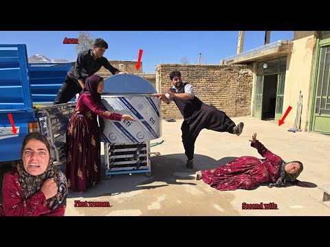 محبت،جشن:The operator's help in purchasing the device and the second consort intense anger