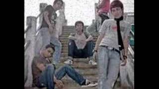 Download lagu Kertas - Tentangmu mp3 Download lagu Kertas - Tentangmu mp3