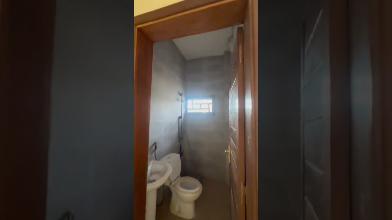 Magasin de 40 m2 à louer au rond-point Almadies 2 video thumbnail