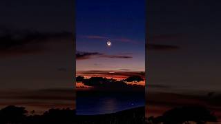 Download lagu Keindahan Bulan Sabit Saat Terbenam#shorts mp3 Download lagu Keindahan Bulan Sabit Saat Terbenam#shorts mp3