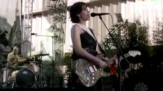 Alanis Morissette - Eight Easy Steps - Leno Tonight Show Performance [07-29-2004]