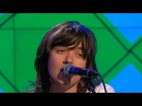 Saturday Sessions: Courtney Barnett performs "Dead Fox"