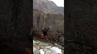 Video thumbnail of Bomba a mano, 8a. Valle Gesso