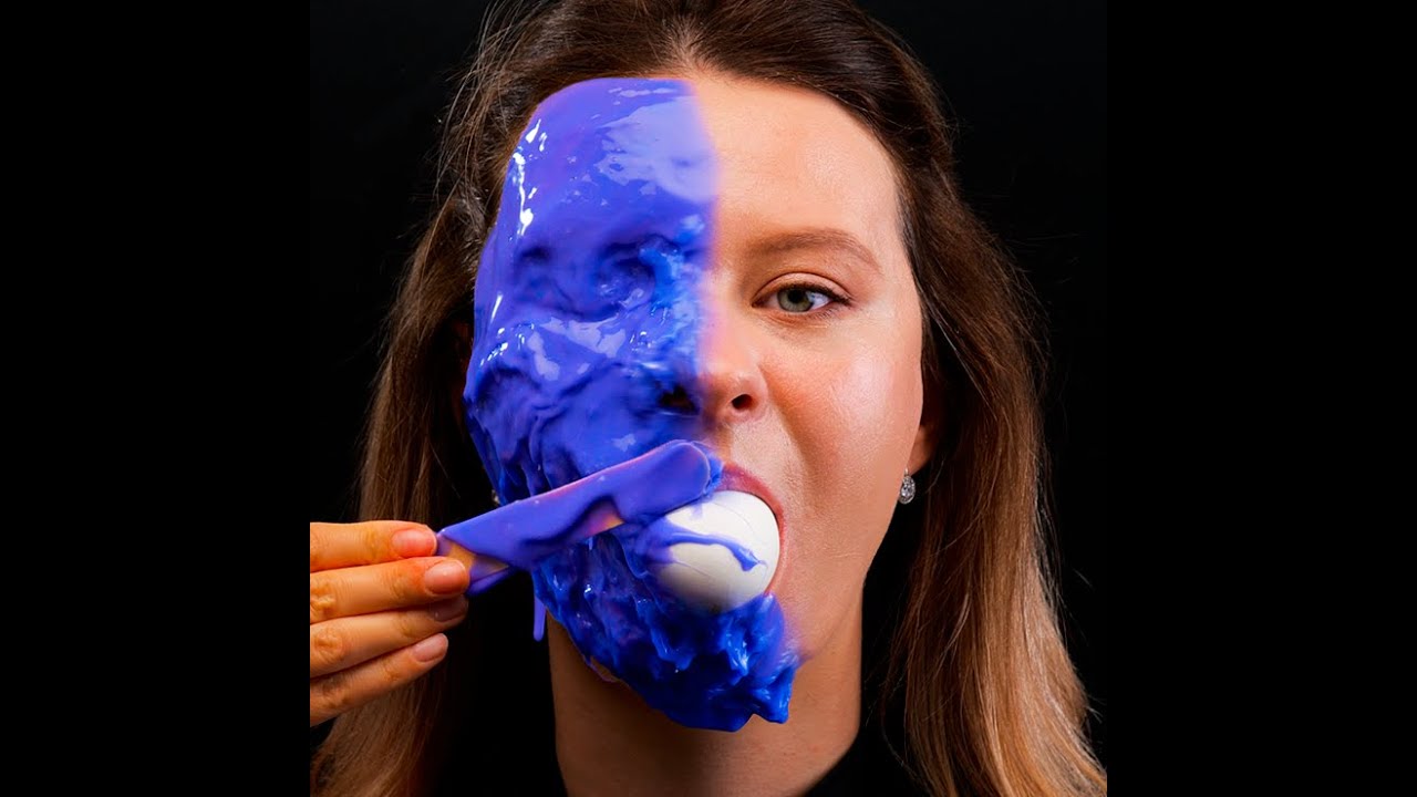 A natural cast of a face made of plaster and egg, the result is creepy! 👁