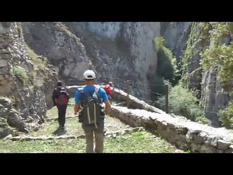 GR-93 ESCALERAS EN DESFILADERO