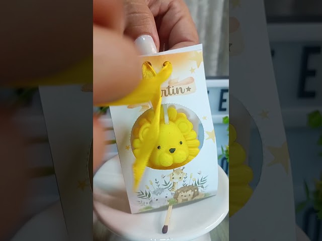 Vídeo relacionado con Vela de león, Animal Lindo Vela de león Vela de cumpleaños Adorno de decoración de Pastel de cumpleaños de Boda, No tóxico/Seguro/Ecológico