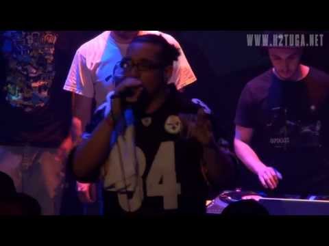 Bigg Favz e DJ Seth Beatoques / Top Dogs - "Empty Space" ao vivo no Teatro do Bairro, 19/07/2013