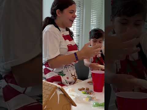 EPIC Gingerbread House Challenge 🎄🍭