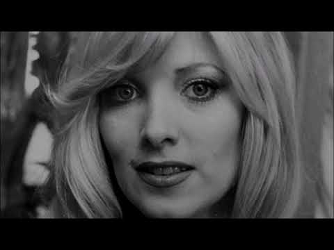 Sugar Me  LYNSEY de PAUL  (with lyrics)