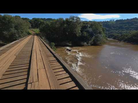 Ponte Salto Saudades sobre o Rio Feliciano - São Domingos, Santa Catarina.