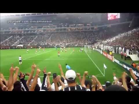 Veja a festa da Fiel durante a goleada sobre o Danubio