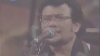 Download lagu Rhoma Irama ~ Gali Lobang Tutup Lobang live konser 2001 mp3 Download lagu Rhoma Irama ~ Gali Lobang Tutup Lobang live konser 2001 mp3