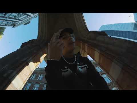 BigBobbyBitch - Champ in de Game (Official Music Video)