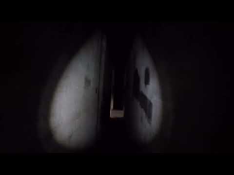 廃墟となった基地の探索